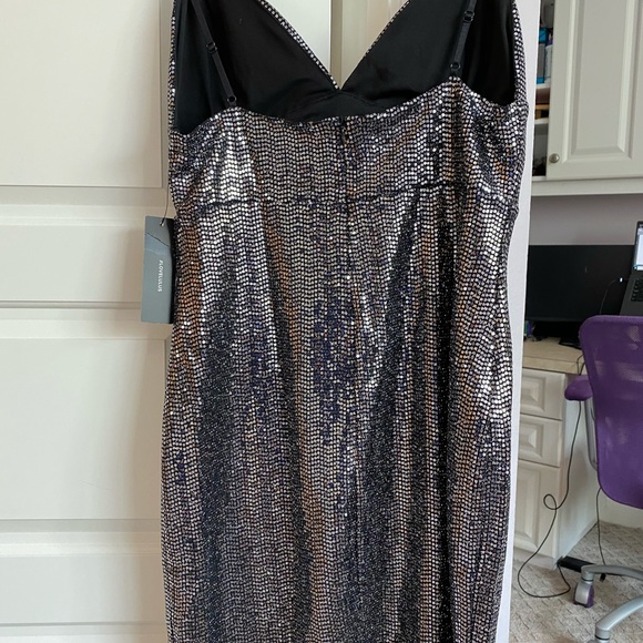 Lulu’s Sparkly Dress - Picture 7 of 7